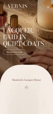 Maison Vernis on a phone